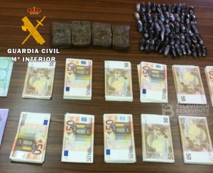 Foto droga y dinero