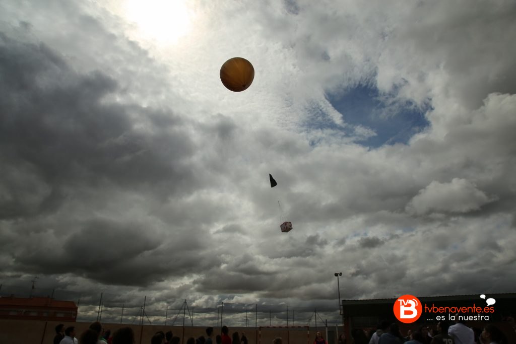 globo volando virgen de la vega