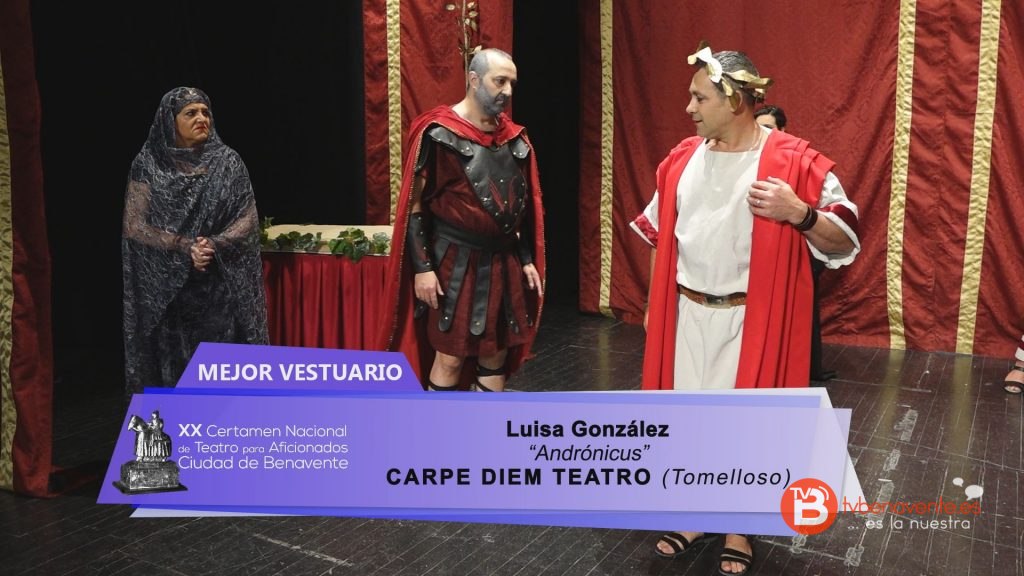 luisa-gonzalez-premio-mejor-vestuario-carpe-diem-teatro-certamen-benavente-2016